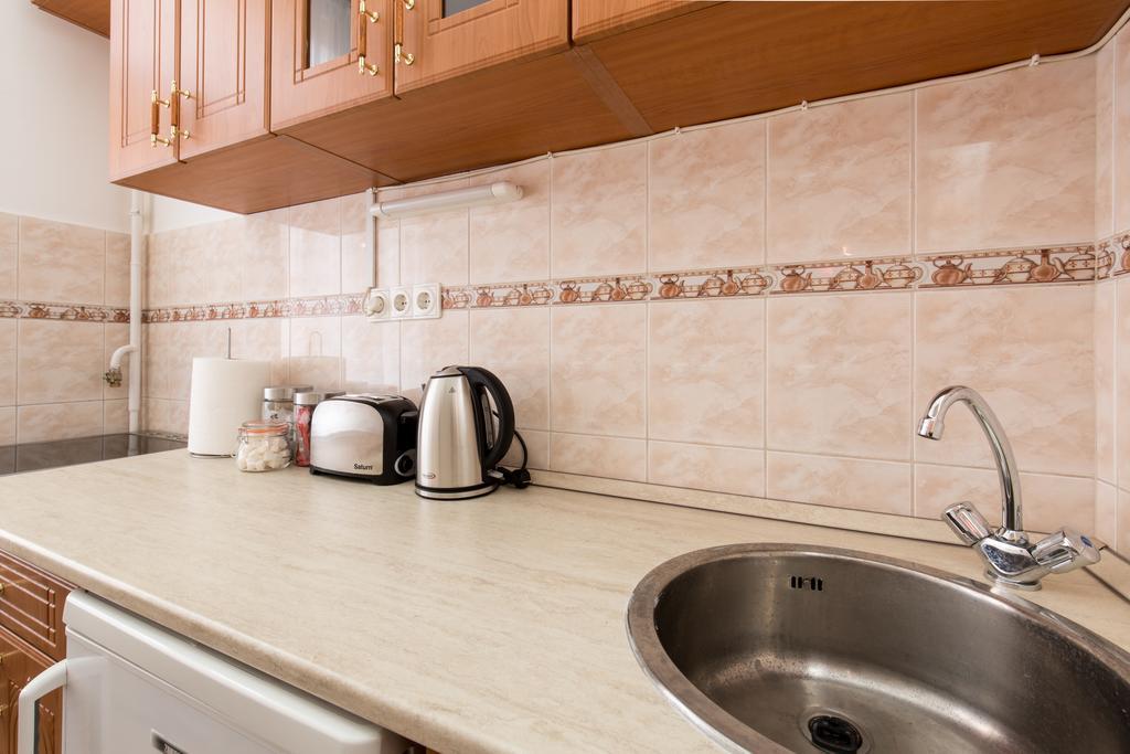 Bpm: Dob70 Classic Apartment In Downtown Budapest Room photo